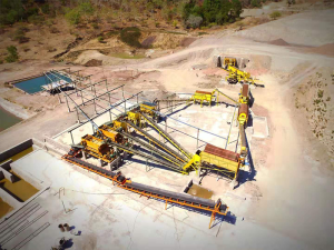 河南郑州时产600-700吨玄武岩破碎生产线